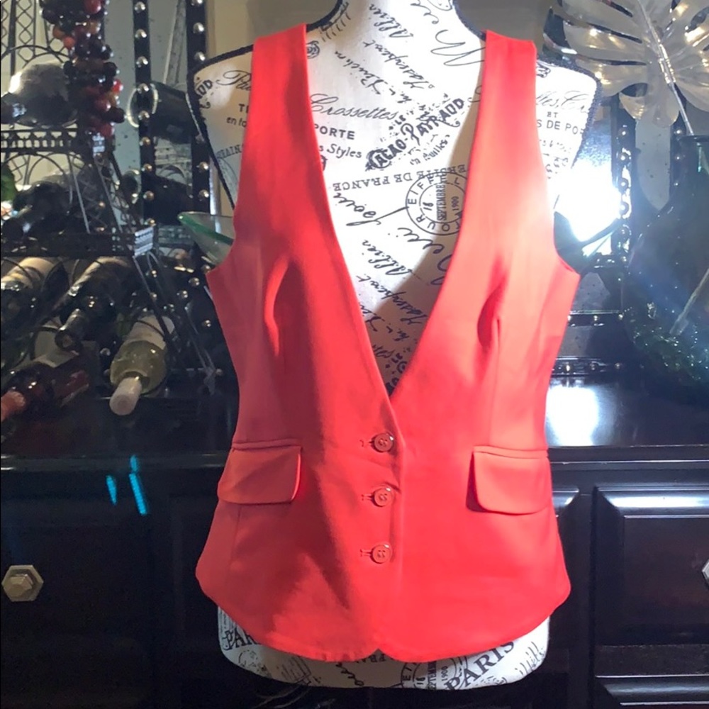 Vest - Picture 5 of 5